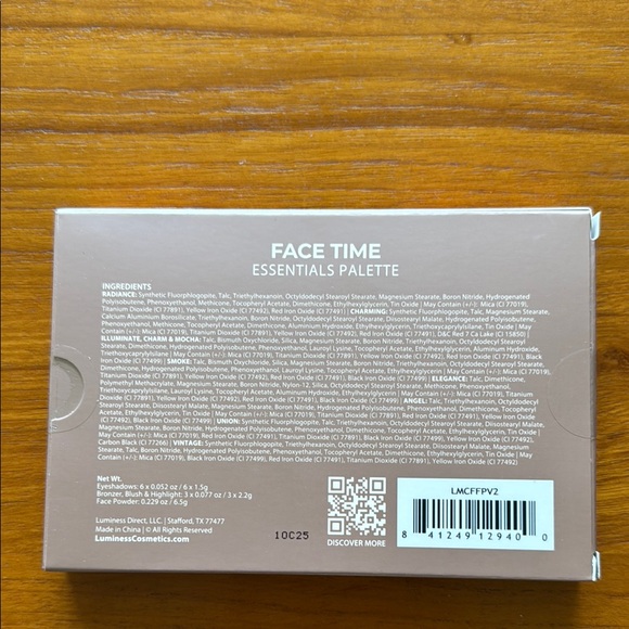 Luminess Silver and Gold Makeup Palette - Picture 2 of 5